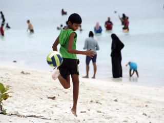 ކުޅިވަރު ކުޅުމާއި އެކިއެކި ހަރަކާތްތައް އަވީގައި އިންތިޒާމު ނުކުރުމަށް އެދޭ