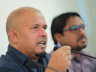 އިލެކްޝަންސް ކޮމިޝަނުގެ ރައީސް އަހްމަދު ޝަރީފު: ޕީޕީއެމްގެ ލީޑަރޝިޕް އެއްކޮން ޕާޓީ ބަދަލު ކުރުމާމެދު ވާހަކަ ދެއްކެވި