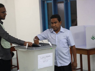 ރައީސް ޔާމީން މިފަހަރުގެ ރިޔާސީ އިންތިޚާޞުގައި ވޯޓު ލައްވަނީ