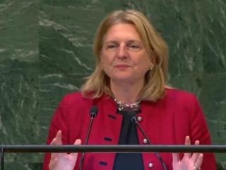 އޮސްޓްރިއަން ފޮރިން މިނިސްޓަރ ކަރިން ކެނައިސްއެލް