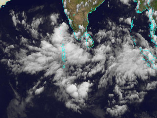 ހުޅަނގު މޫސުމުގައި ކުރަމުންދާ ވިއްސާރައިގައި އުފެދިފައިވާ ކޮޅިގަނޑު