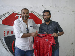 މުސާރައިގެ މައްސަލަ ނުޖެހި އުޅެނީ އެންމެ ކުލަބެއް: ޑޭވް