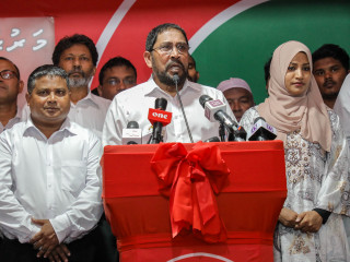 ޖުމްހޫރީ ޕާޓީގެ ލީޑަރ ގާސިމް އިބްރާހިމް(މ) އަނބިކަނބަލުން އައިޝަތު ނަހުލާ(ވ)