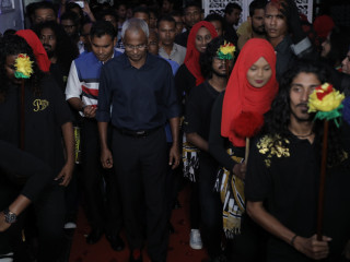 ހެންވޭރުން ބޭއްވި ޚާއްޞަ ޙަފްލާގެ ތެރެއިން