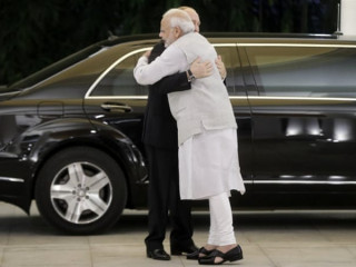 އެތައް ބިލިއަން ޑޮލަރެއްގެ ހަތިޔާރުގެ އެއްބަސްވުމެއް ގާއިމްކުރުމަށް ޕޫޓިން އިންޑިއާއަށް