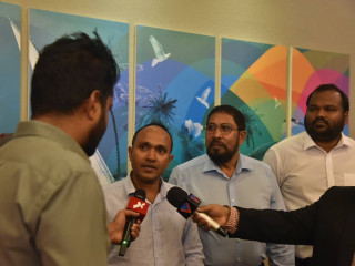 އިނގިރޭސިވިލާތުގެ ހިމާޔަތް ހޯއްދަވައިގެން ތިން އަހަރު އުޅުއްވުމަށް ފަހު، ރާއްޖެވަޑައިގެން ޑރ. ޖަމީލު މީޑިއާއަށް މައުލޫމާތު ދެއްވަނީ