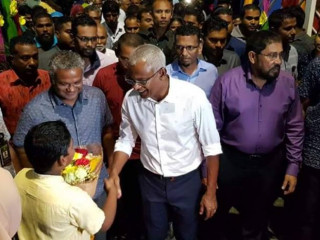 އިބްރާހިމް މުހައްމަދު ސޯލިހު އާއި ނައިބު ރައީސް ފައިސަލް ނަސީމަށް މަރުހަބާ ދެންނެވުން