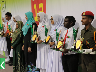 އަތޮޅުގެ ސްކޫލުތަކުގެ އެންމެ މޮޅު ދަރިވަރުންނަށް ހދ އަތޮޅު ކައުންސިލުން ޓްރޮފީ ދެނީ