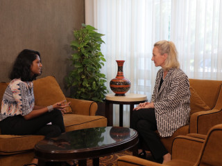 އެމެރިކާގެ ސްޓޭޓް ޑިޕާޓްމަންޓްގެ ބިއުރޯ ފޯރ ސައުތު އެންޑް ސެންޓްރަލް އޭޝިއާގެ ޕްރިންސިޕަލް ޑެޕިއުޓީ އެސިސްޓަންޓް ސެކްރެޓަރީ އެލިސް ވެލްސް ރާއްޖެޓީވީއަށް ދެއްވި ހާއްސަ އިންޓަވިއުގެ ތެރެއިން