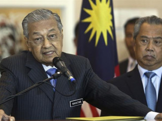 މި އަހަރުގެ ކުރީކޮޅު ބޭއްވި އިންތިޚާބު ކާމިޔާބުކުރެއްވި ބޮޑުވަޒީރު މަހާތީރު މުހައްމަދުވަނީ އިންސާނީ ހައްގުތަކަށް އިހުތިރާމް ކުރައްވާނެ ކަމަށް ވައުދުވެވަޑައިގެންފަ