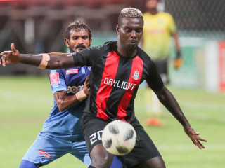 ނިލަންދޫގެ ކުޅުންތެރިއަކު ހިފަހައްޓަން ނިއުގެ ހޮކޭ މަސައްކަތް ކުރަނީ