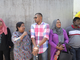 މެމްބަރު މަހުލޫފާއި މެމްބަރު އަސްމާ ސުޕްރީމް ކޯޓުގެ އަޑުއެހުމުގެ ކިޔޫގައި (ފައިލް ފޮޓޯ)