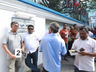 ޝަރީއަތުގެ ދެވަނަ އަޑުއެހުމަށްވެސް ބޮޑު ކިއޫއެއް