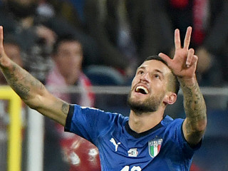 ބިރާގީ ވަނީ ލަނޑު ޖެހުމަށް ފަހު އަތުގެ އިޝާރާތުން