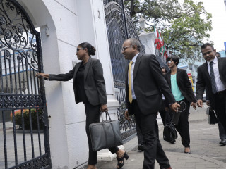 ހިސާން އާއި ކޯލިޝަނުގެ އިތުރު ވަކީލުން ސުޕްރީމް ކޯޓަށް ވަންނަނީ:-ފޮޓޯ ރާއްޖެއެމްވީ-މުހައްމަދު ޝަރުހާން