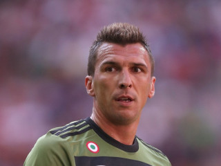 ޔުވަންޓަސްއަށް ކުޅެމުންދާ މަންޒުކިޗް