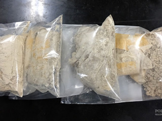 މަސްތުވާތަކެތި ހުރި ރަބަރު ޕެކެޓްތަކެއް