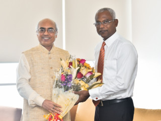 އިންޑިއާ ސަފީރު އަކިލެޝް ޝަރްމާ އާއި އިންތިޚާބީ ރައީސް ސޯލިހް ބައްދަލުކުރެއްވުން