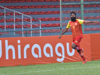 ވިކްޓްރީގެ ކުޅުންތެރިޔަކު ލަނޑު ޖެހުމަށް ފަހު އުފާފާޅުކުރަނީ