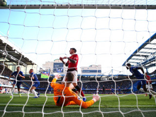 ޕްރިމިއާ ލީގު: ފަހުވަގުތު ބާކްލީ ކާމިޔާބުކުރި ލަނޑުން ޔުނައިޓެޑު އަތުން ޗެލްސީ ސަލާމަތްވެއްޖެ