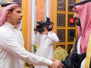 ޚަޝޯގީގެ ފިރެހެން ދަރިފުޅު ސަލާހް ޚަޝޯގީއާ ވަލީއަހުދު މުހައްމަދު ބިން ސަލްމާން ބައްދަލުކުރައްވަނީ