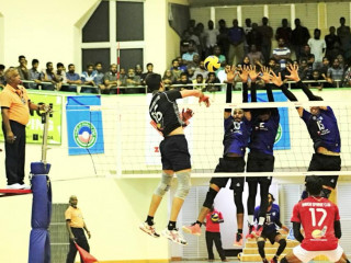 ސިފައިން އަދި ޕޮލިސް ބައްދަލުކުރި މެޗުގެ ތެރެއިން