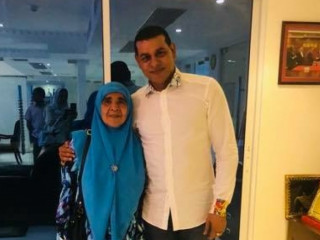 Ahmed Siyam (R) with Rilwaan\'s mother Aiminath Easa