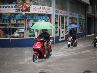 މާލެ ސިޓީއަށް ވާރޭވެހި މަގުތަކުގައި ފެންބޮޑުވެފައި