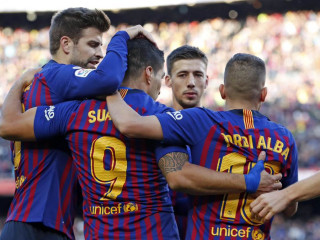 ބާސާގެ ކުޅުންތެރިން ލަނޑު ޖެހުމަށްފަހު އުފާ ފާޅުކުރަނީ