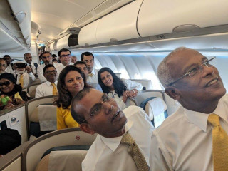 ރައީސް ނަޝީދު، އިބްރާހިމް މުޙައްމަދު ސޯލިހުއާއިއެކު ސެލްފީއަކަށް ހުއްޓިވަޑައިގެން