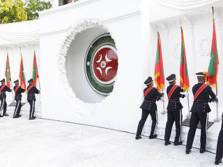 ސިފައިން ނަސްރުގެ ދުވަސް ފާހަގަ ކުރުމަށް ދިދަ މައުންޓްކުރަނީ