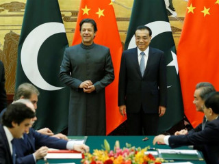 ޗައިނާގެ ޕްރިމިިއަރ ލީ ކީގިއަންގ އާއި ޕާކިސްތާނުގެ އައު ބޮޑުވަޒީރު އިމްރާން ޚާންވަނީ ހޮނިހިރު ދުވަހު ބައްދަލުކުރައްވާފައި