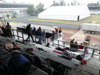 ރެފިއުޖީންނަށްވަނީ ސްޓޭޑިއަމްތަކުން ބޯހިޔާވަހިކަން ދީފައި