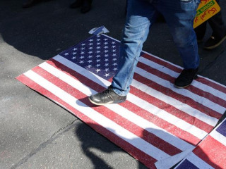 އީރާނުގައިދަނީ އެމެރިކާއާ ދެކޮޅަށް ނުރުހުން ފާޅުކުރަމުން