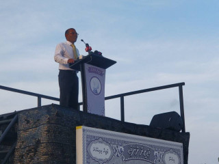 ރައީސް ނަޝީދު އައްޑޫ ރައްޔިތުންނާ މުޚާތަބު ކުރައްވަނީ