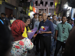މާލޭގައި ބޭއްވި ހަފްލާގެ ތެރެއިން އިންތިހާބީ ރައީސް އިބްރާހީމް މުހައްމަދު ސޯލިހަށް މަރުހަބާ ކިޔަނީ