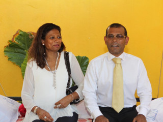 ރައީސް ނަޝީދާއި އަނބިކަނބަލުން ލައިލާ އަލީ އައްޑޫ ސިޓީގައި