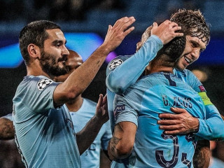 ސިޓީގެ ކުޅުންތެރިން އުފާ ފާޅުކުރަނީ