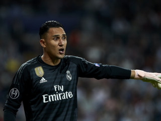 ރެއާލް އަށް ކުޅެމުން އަންނަ ކޭލޯ ނަވާސް