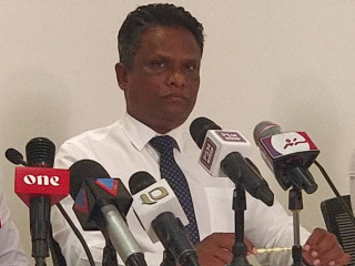 އާދަމް އާޒިމް ނޫސްވެރިންނަށް މައުލޫމާތު ދެއްވަނީ