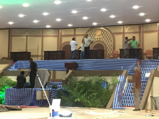 ގަލޮޅު ދަނޑުގައި ތައްޔާރުކޮށްފައިވާ މަޖިލީހުގެ މާލަން