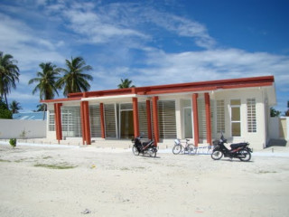 RaajjeMV understands that the robbers had removed parts of the building’s roof