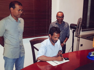 މެންބަރު މުހައްމާ އެމްޑީޕީ އަށް ސޮއިކުރައްވައިފި