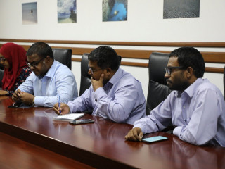 އެންވާރަމެންޓް މިނިސްޓަރ ޑރ. ހުސެން ރަޝީދު ދ. ރިނބުދޫ ކައުންސިލާއި ބައްދަލުކުރެއްވުން