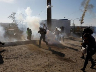 ބޯޑަރުގައި ހިނގި ކުރިމަތިލުންތަކުގެ ތެރެއިން