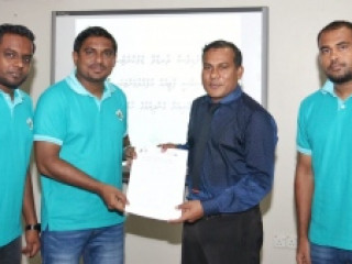 ސިޔާސީ ޕާޓީ އުފެއްދުމުގެ ހުއްދަ ދިންކަމުގެ ލިޔުން ހަވާލު ކުރަނީ