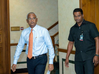 ސުވާލުތައް ފުނިނުޖެހެނީސް، މީޑިއާގެ ކުރިމައްޗަށް ވަޑައިގަންނަވާ!