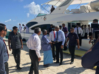 ކައުންސިލްތަކަށް ދޫކޮށްލެވެން ހުރި ބާރުތައް މި ހަފްތާތެރޭގައި ދޫކުރާނަން: ރައީސް