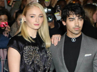 ޖޯ ޖޯނަސް އާއި ސޯފީ ޓާރނަރ