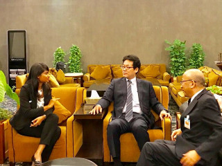 ޖަޕާނު ބޮޑުވަޒީރުގެ މުޝީރު (މ) ވެލާނާ އެއަރޕޯޓުގައި